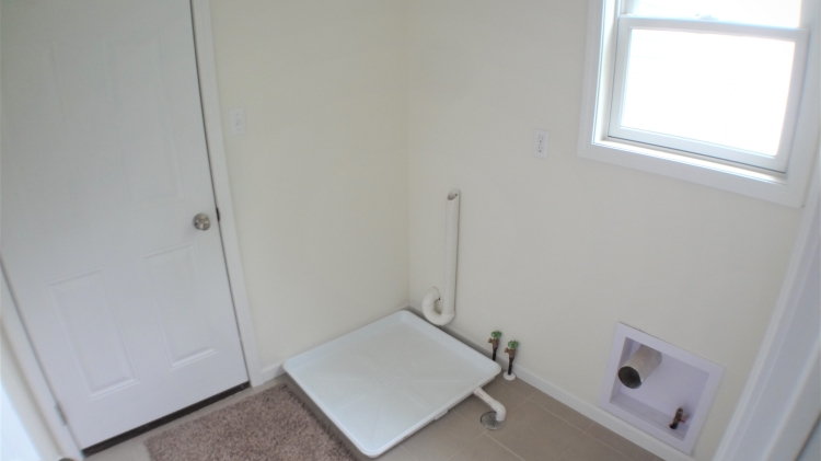 The Linden - Laundry/Mud Room a